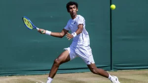 Indian teenager Arnav Paparkar causes a flutter in: What it means for the standings