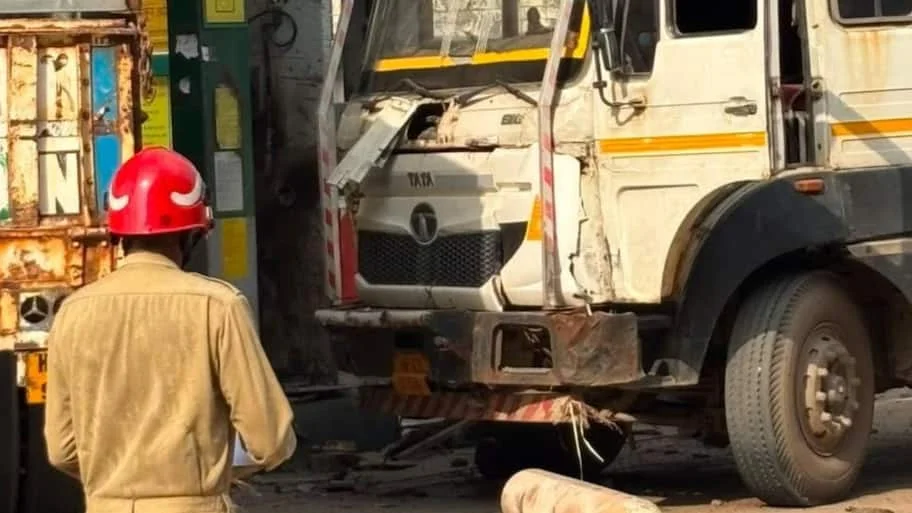 A tragic incident occurred on Wednesday near Tikri Kalan Metro Station in Outer Delhi, where a CNG