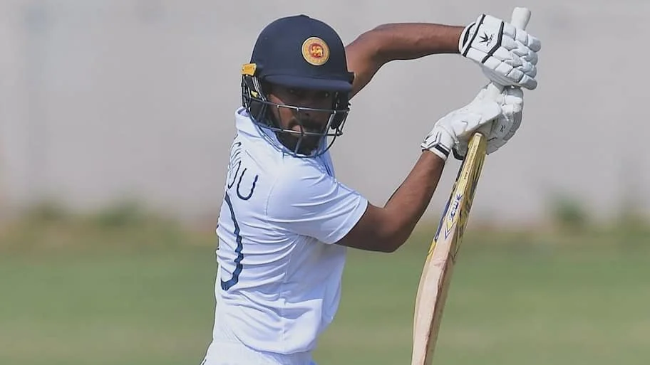 The Sri Lanka Cricket Board (SLC) confirmed that the precautionary scan on Chandimal was "clear"