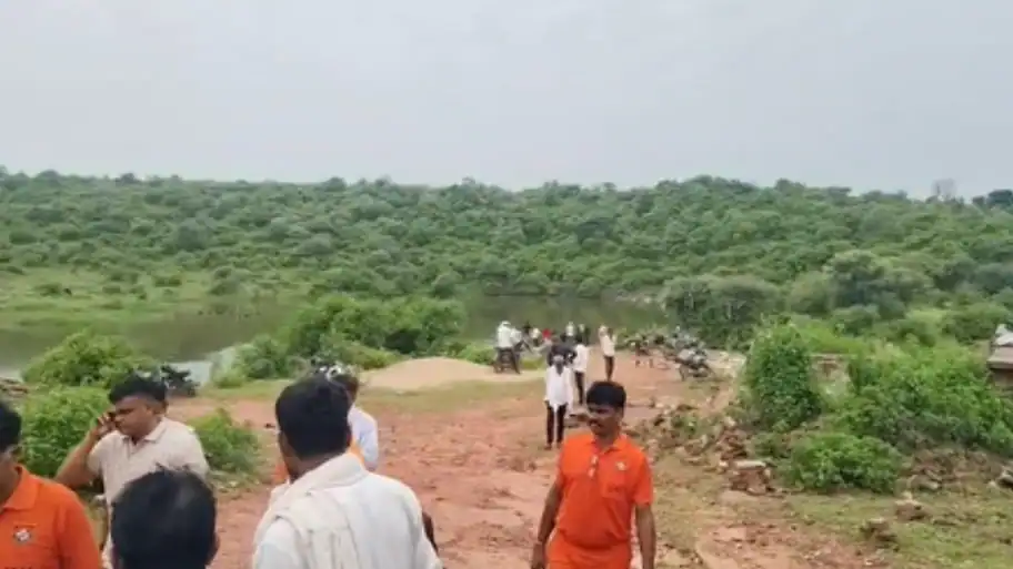 3 sisters jump into pond to save drowning brother; all 4 die — Dholpur tragedy