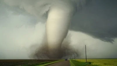 Chicago tornado: Warning issued for Will, DuPage, Cook and Lake counties; ground stop in effect at O'Hare