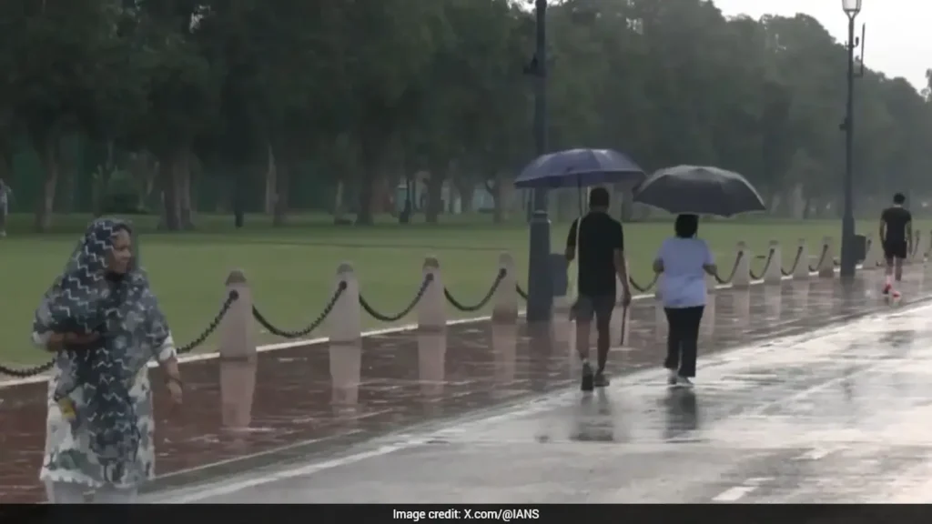 The India Meteorological Department (IMD) has issued a red alert for the capital, warning of lightning