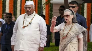 The Congress Working Committee has decided that party programmes will feature only the first two verses