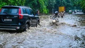 On Tuesday, Delhi-NCR experienced another bout of heavy rainfall, leading to significant waterlogging
