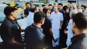 Congress Leader Blocks Kerala Chief Minister's Convoy, Argues With Him