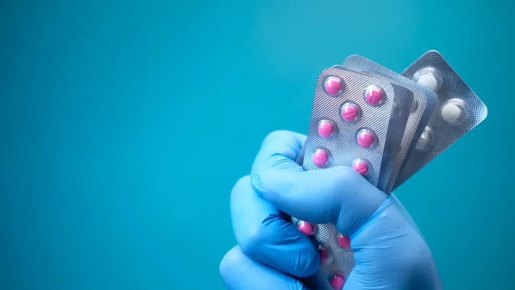 Health Ministry introduces strict measures against fake or: Treatment update