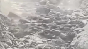 Cloudburst triggers debris-laden flash flood in Stakpa-Sankoo, Kargil; Precautions prevent major