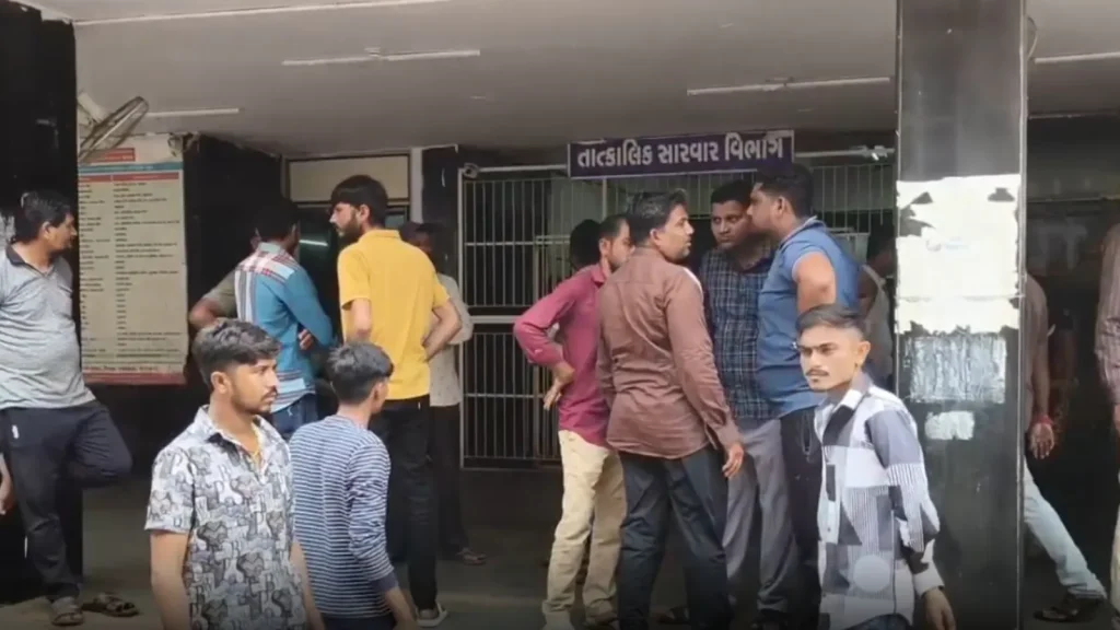A late-night card game in Gujarat's Bhavnagar district ended in tragedy after four men fell into an open
