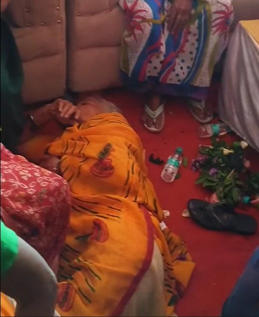 Women seen crowding the stage at a Rakhi event in UP Observing the worsening situation, Mayor