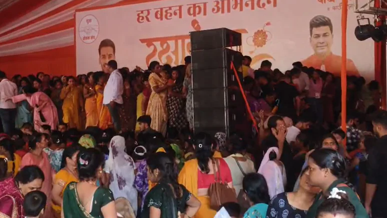 Women seen crowding the stage at a Rakhi event in UP Observing the worsening situation, Mayor
