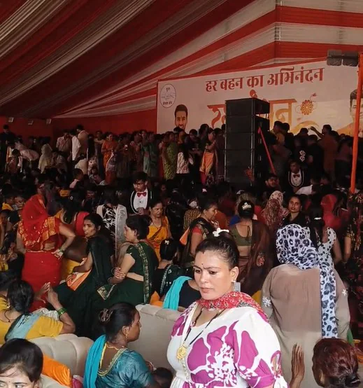 Women seen crowding the stage at a Rakhi event in UP Observing the worsening situation, Mayor