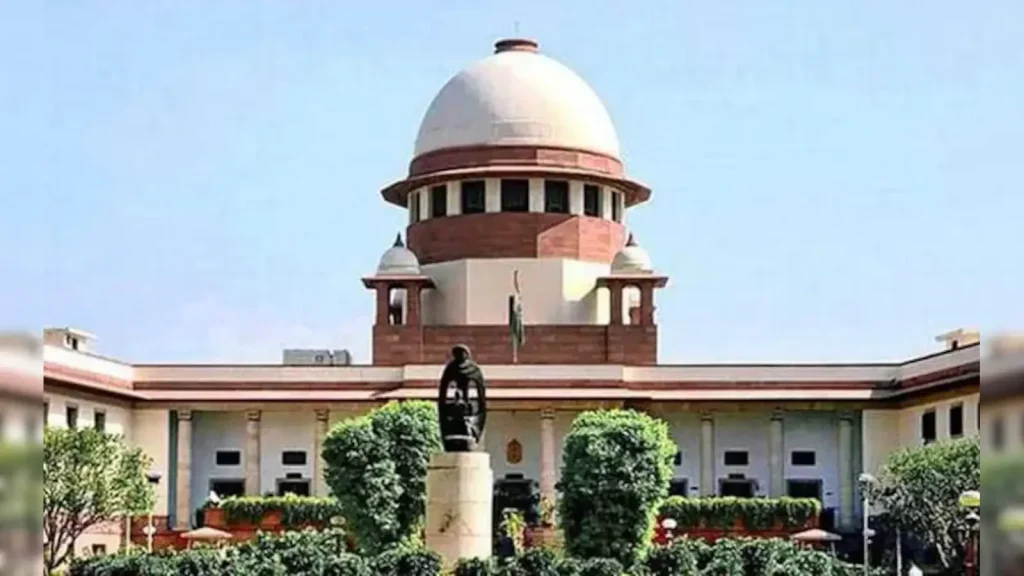 The Supreme Court on Monday asked the Karnataka government to ensure compliance with the Cauvery Water