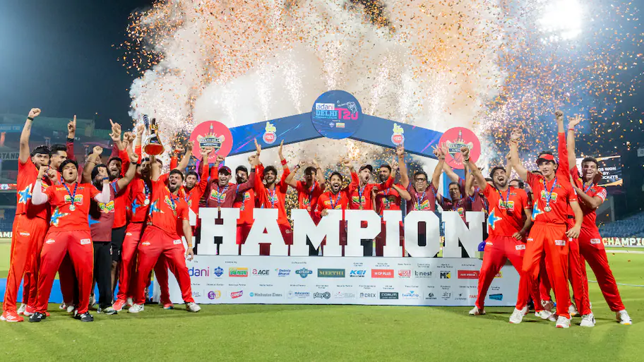 Chasing 183 for victory, South Delhi Superstarz reached 186/3 in just 18.2 overs, completing