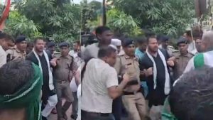 Speaking to the reporters Bihar assembly LoP said that the government will have to bow down as police