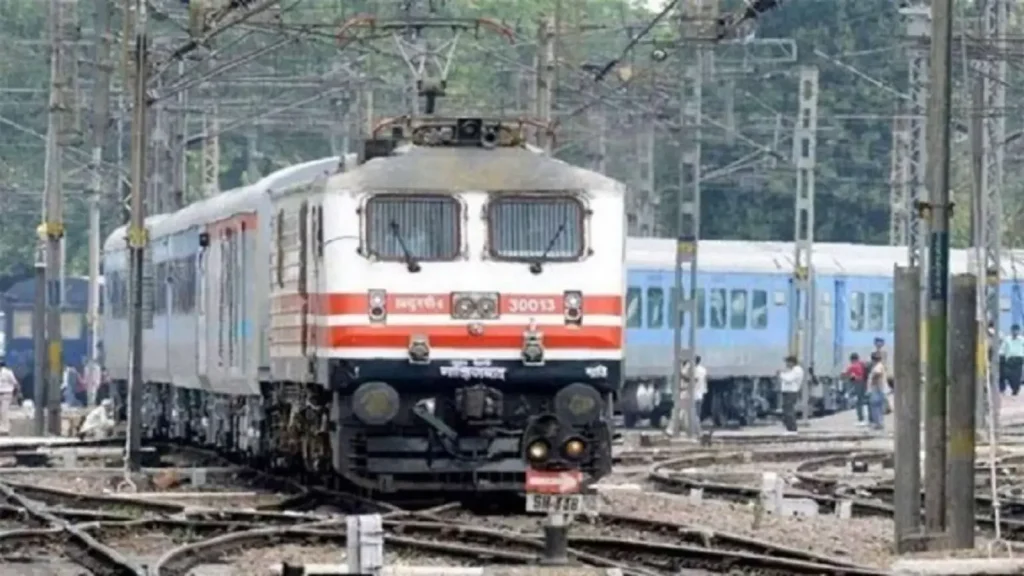 A 62-year-old specially-abled passenger died after he was allegedly pushed from a moving Mumbai local