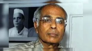 The court had earlier acquitted Virendra Singh Tawde, Sanjiv Punalekar and Vikram Bhave in the Dabholkar
