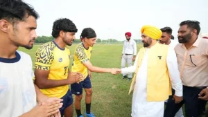 The Chief Minister said that 3,100 Pendu Khed Maidan equipped with modern facilities were being