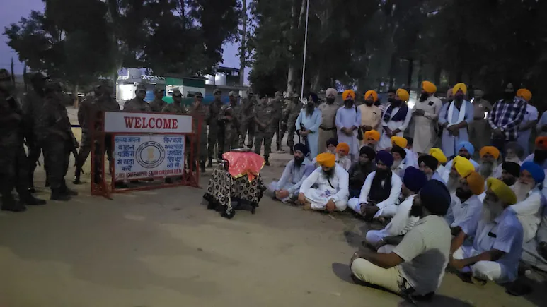 Prayers Stopped On Kartarpur Corridor, Akal Takht Questions Restrictions
