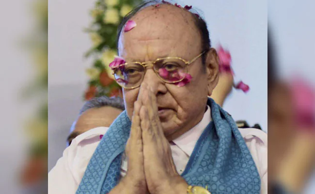 Former Gujarat Chief Minister Shankersinh Vaghela is likely to rejoin the Congress