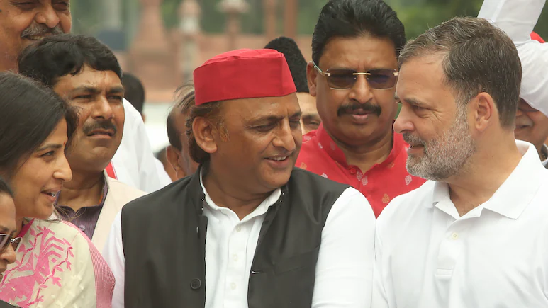 Congress Wants 150 Seats In UP, Samajwadi Party argues Top Leaders Will Decide