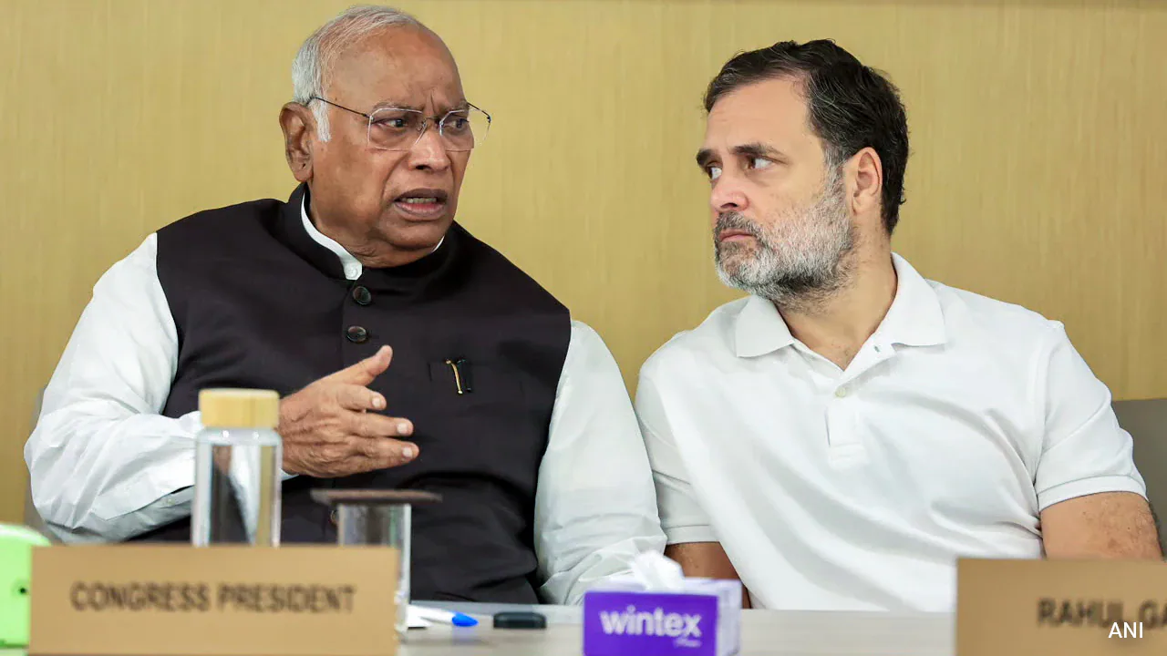 Another such lighthearted moment arose when Congress President Kharge told Rahul Gandhi not