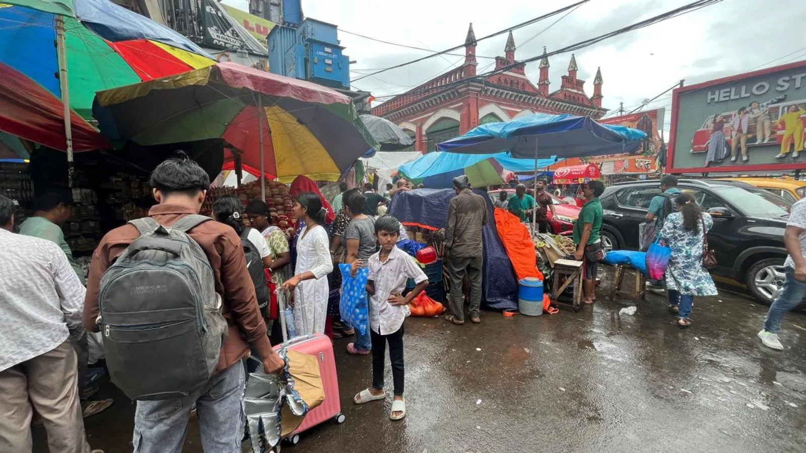 Encroachment is a major issue in Hogg Market, a massive market complex and an iconic shopping