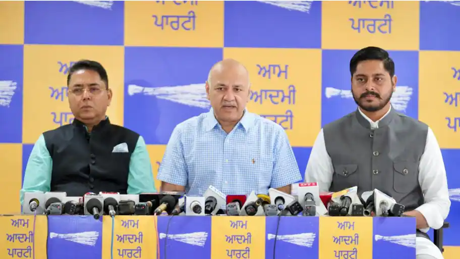 Announcing the membership drive, Manish Sisodia said, “Along with the door-to-door campaign