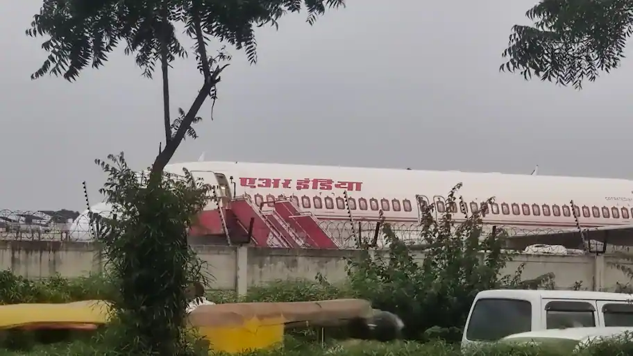 Bomb threat forces Air India Express Dammam-Delhi flight to make emergency: the facts and wider