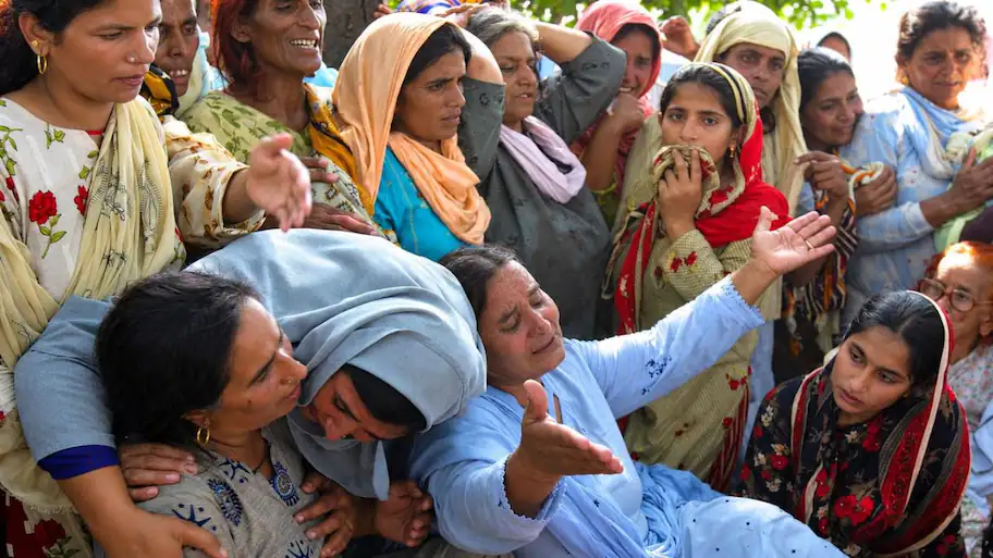 Pakistan panel demands swift justice in gender violence cases — 'Not charity'