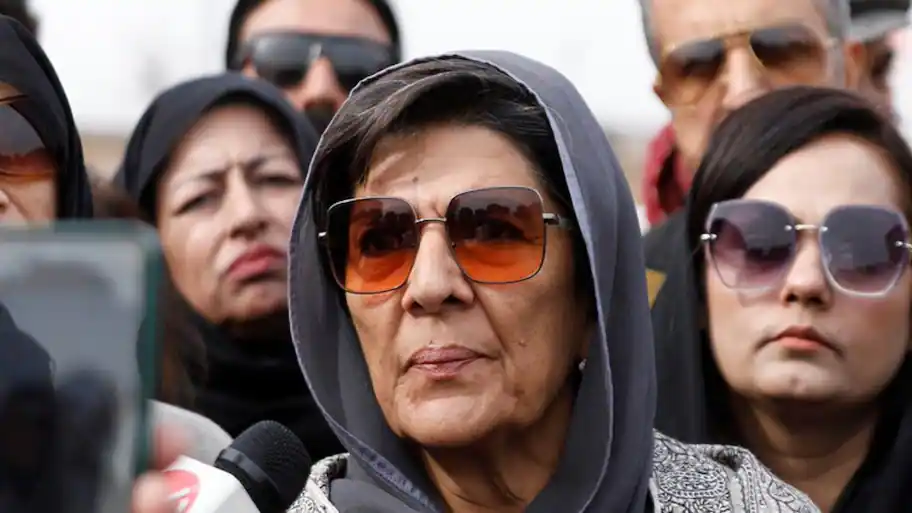 Jailed former Pakistan PM Imran Khan's sister arrested in Lahore ahead of PTI march to Islamabad