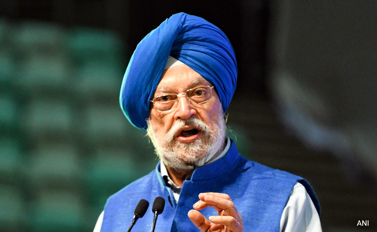 Union Petroleum Minister Hardeep Singh Puri has dismissed speculation about a shortage of LPG