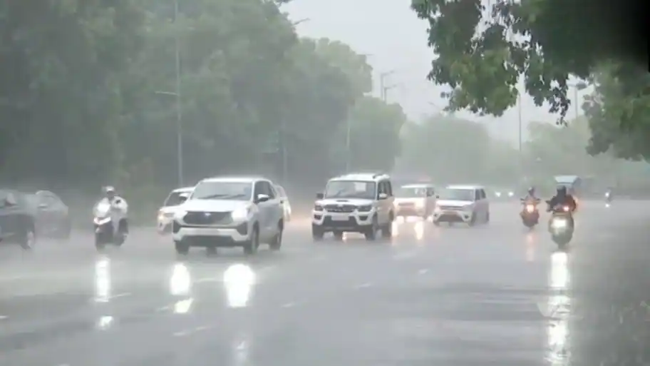 IMD sounds alarm for 14 states - is your district in heavy rain zone on Sept 4? — Weather alert