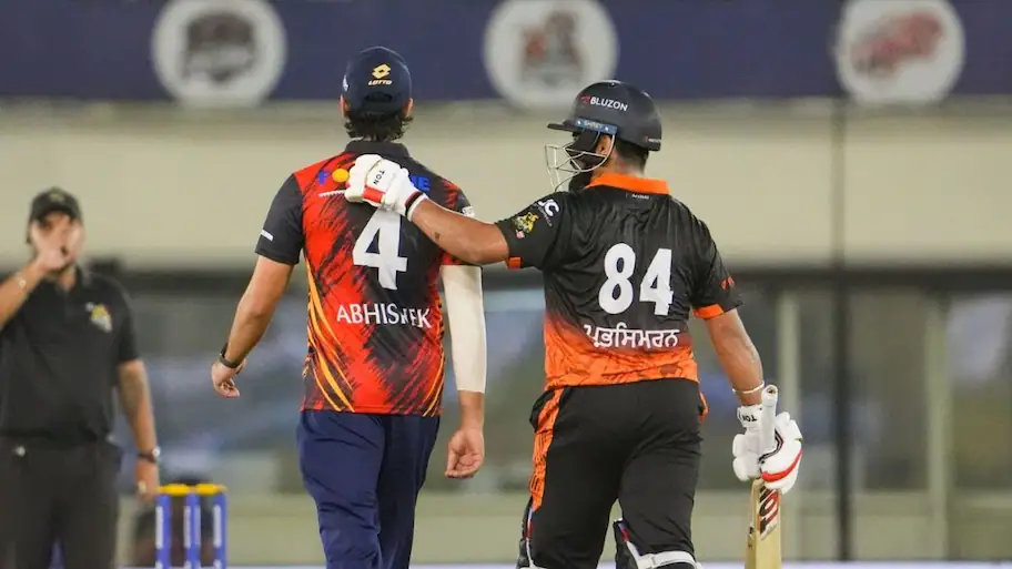 Jalandhar Warriors produced a sensational run chase to beat Amritsar Soormas by eight wickets