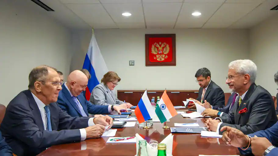 Russian Foreign Minister Sergey Lavrov has expressed support for India's bid for a permanent
