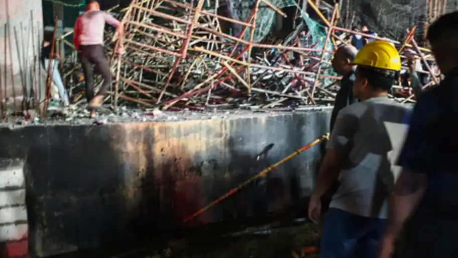 Gujarat: All workers rescued after under-construction building slab collapse; zero casualties