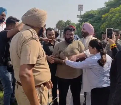 BJP leader and former Union Minister Ravneet Singh Bittu has alleged that his convoy was