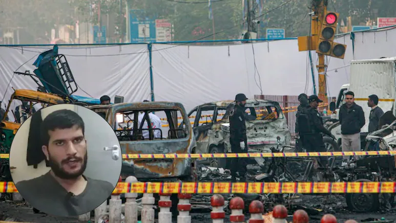 However, due to traffic and police presence, he took a U-turn and reached the Red Fort, it added