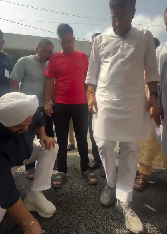 with smiles and a customary handshake between the Minister and the AAP MLA — Things began