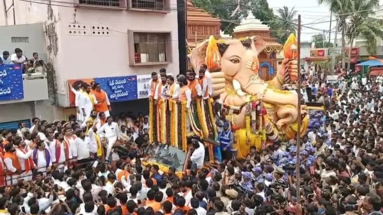 Hyderabad's Balapur Ganesh Laddu Fetches Rs 39 Lakh In Tradition-Filled Annual Auction