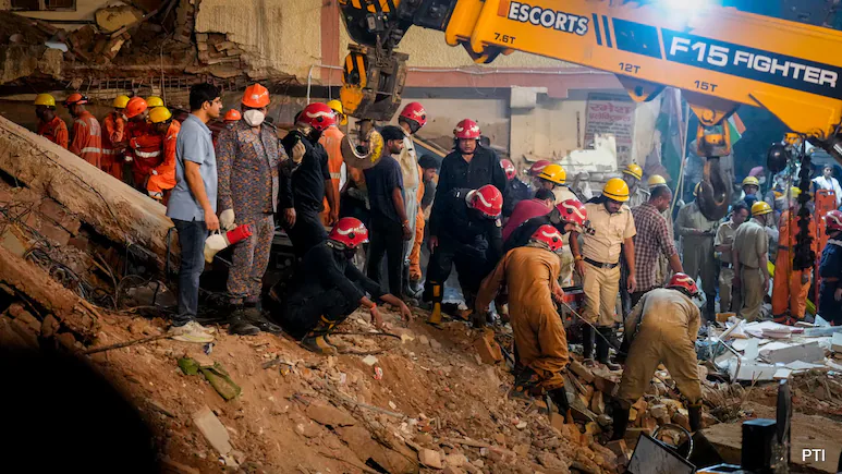 Key Officer, 4 Civic Body Officials Suspended After Delhi Tragedy Kills 7