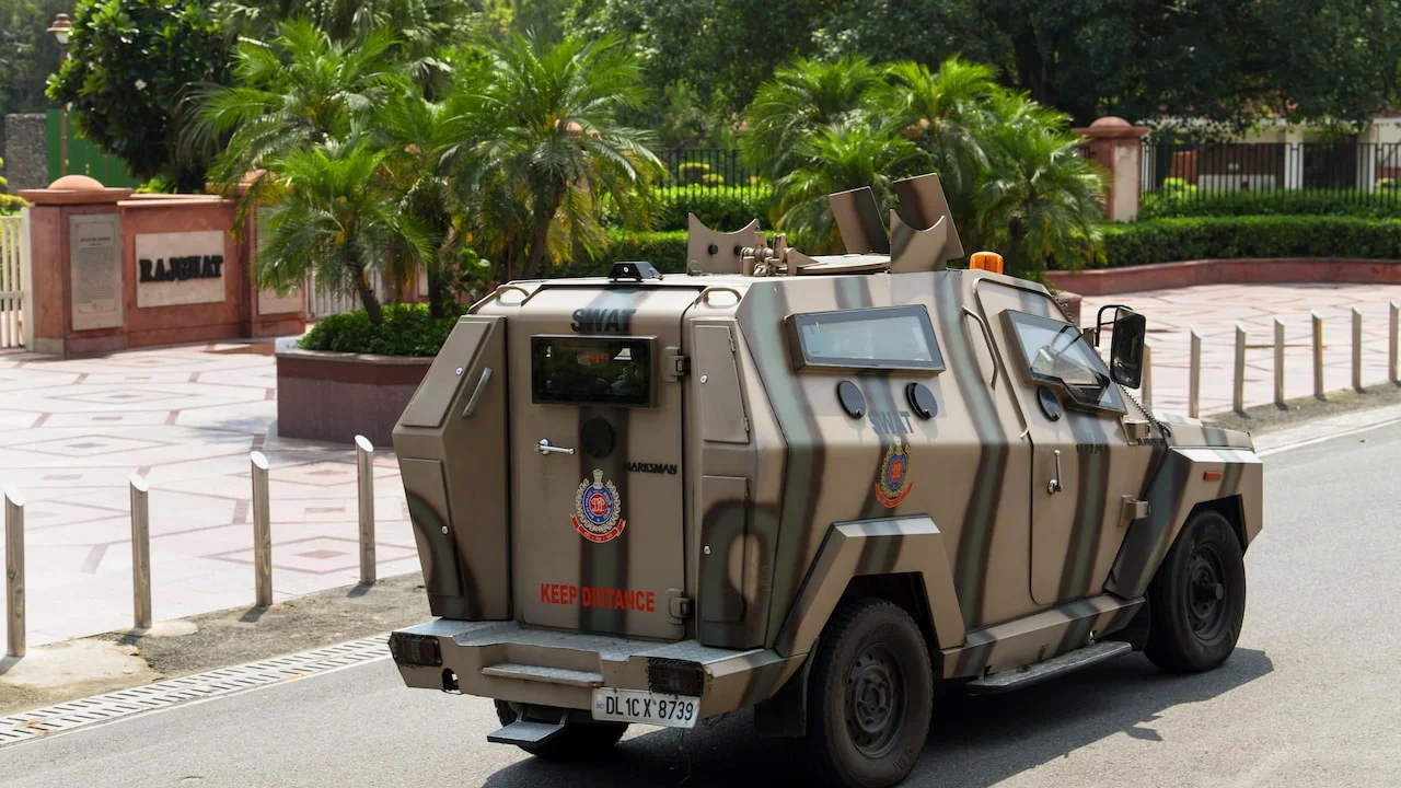 4,800 Traffic Personnel Deployed A view of a Delhi police vehicle during a security mock drill