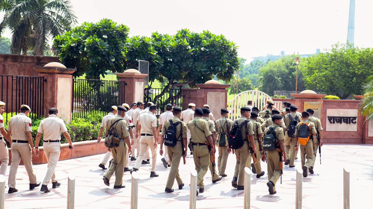 4,800 Traffic Personnel Deployed A view of a Delhi police vehicle during a security mock drill