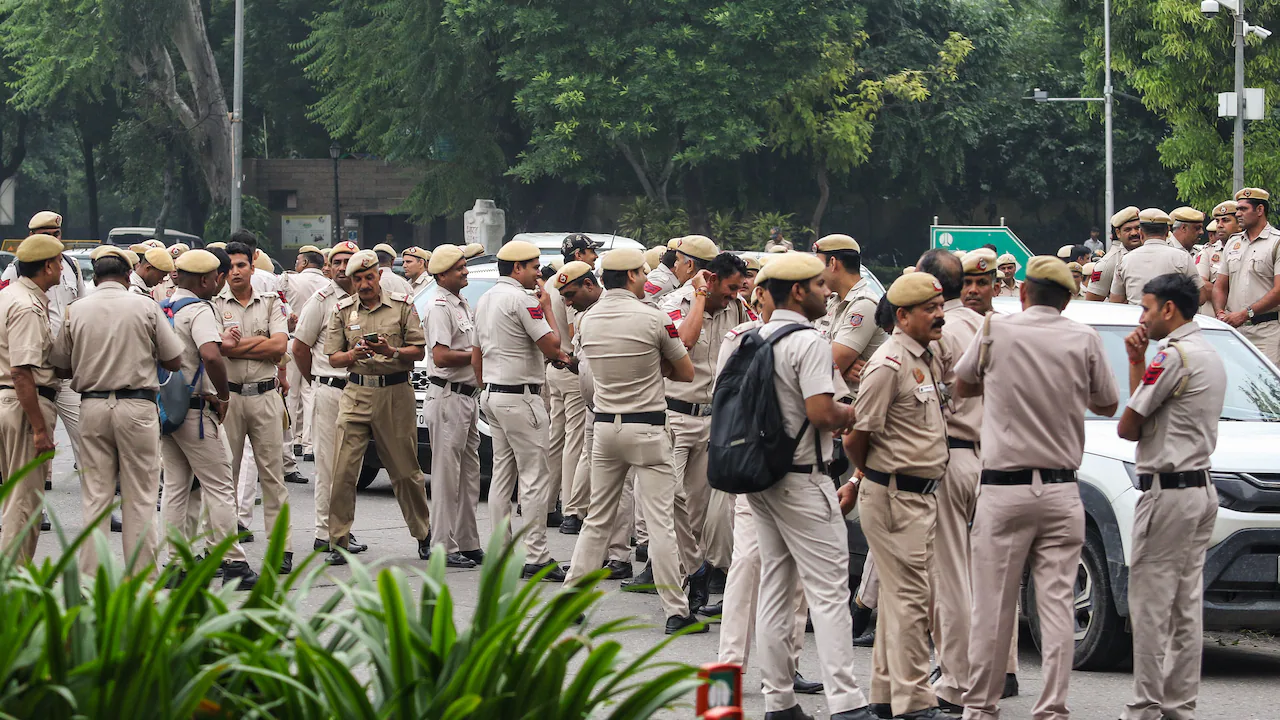 4,800 Traffic Personnel Deployed A view of a Delhi police vehicle during a security mock drill