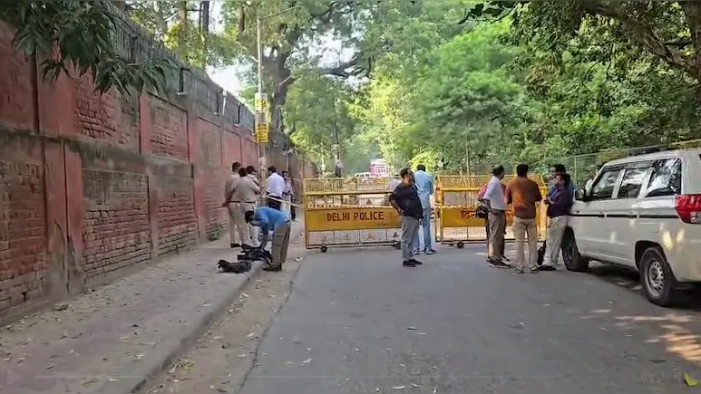 He directed that a comprehensive safety audit of all Delhi parks be conducted within a week