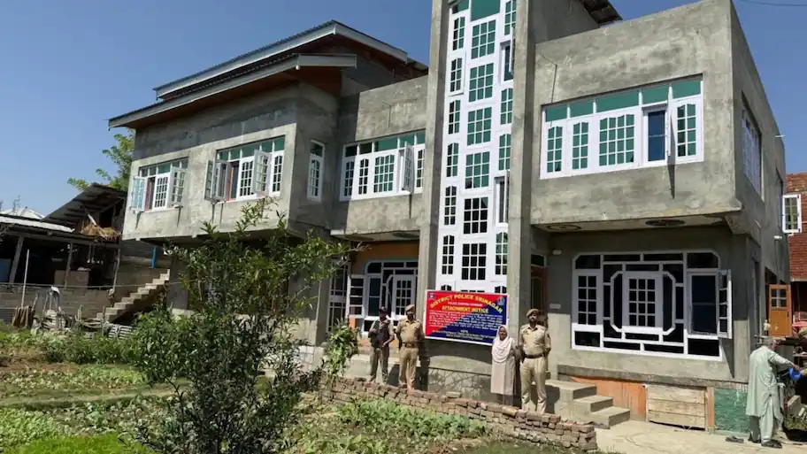 Srinagar Police attaches properties worth over ₹6 crore in drug-terror nexus crackdown