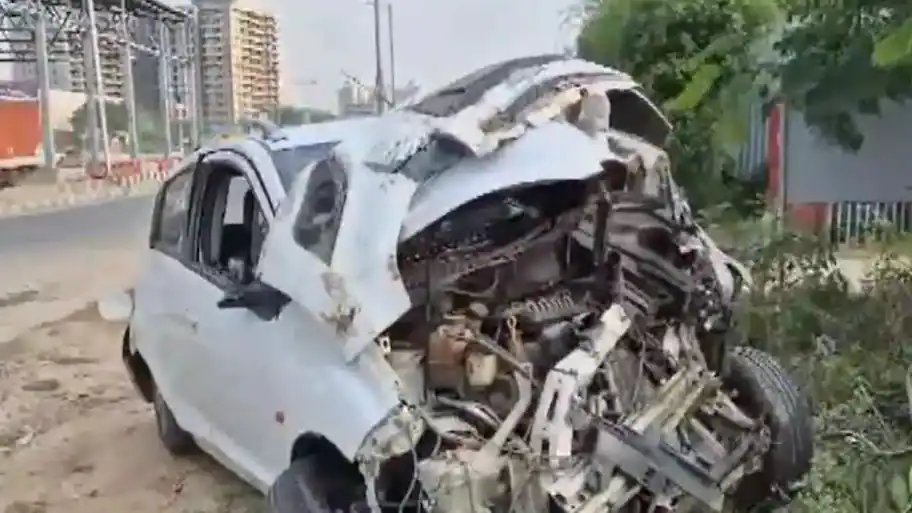 Delhi: DU student's speeding car kills 2, critically injures 2 on Dwarka Expressway