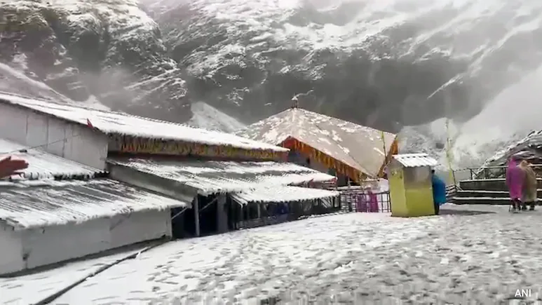 Is winter arriving early? — This makes people wonder