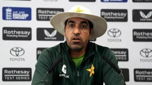 Former Australia pacer Jason Gillespie took a hilarious dig at former Pakistan fast bowler