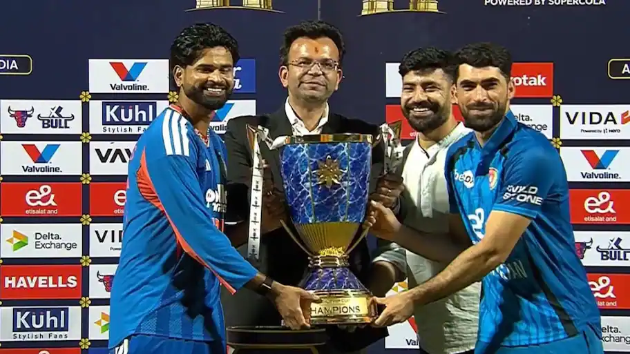 IND vs AFG: Shreyas Iyer calls Ibrahim Zadran to trophy celebration after India's 127-Run victory