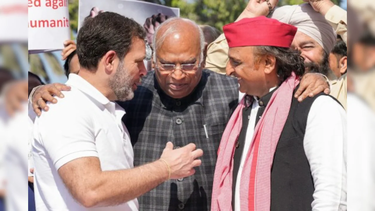 Inside the Samajwadi-Congress Tug of War — Analysis | Rahul Gandhi's Revival vs Akhilesh Yadav's